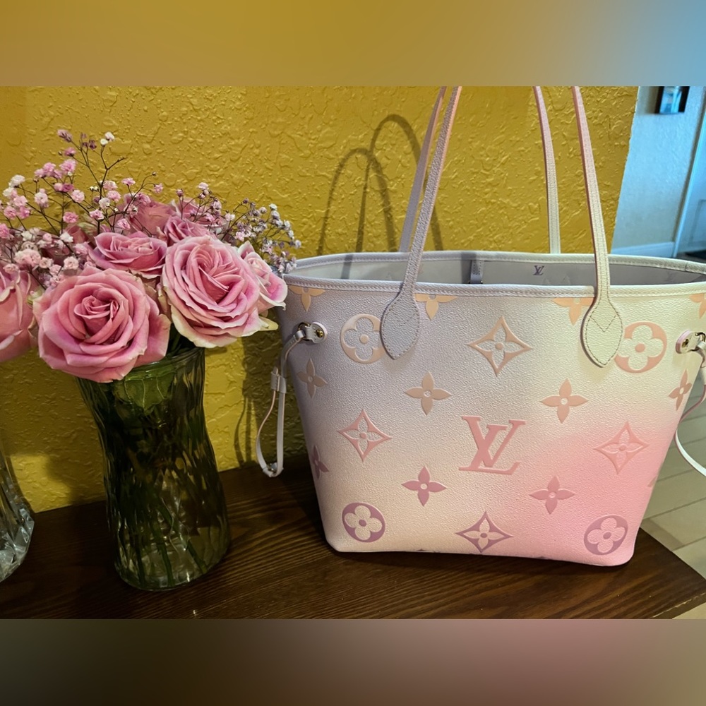 2022 monogram Spring in the City Sunrise pastel neverful MM.     SOLD!!
